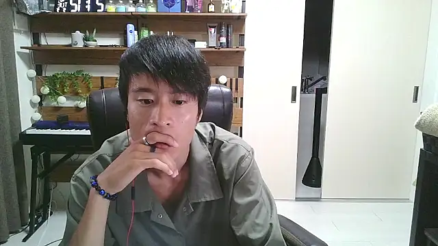Snapshot of IroManager chatting on 9, 9, 2025 IroManager online show from 9, 9, 2025