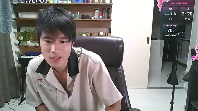 Snapshot of IroManager chatting on 13, 9, 2025 IroManager online show from 13, 9, 2025