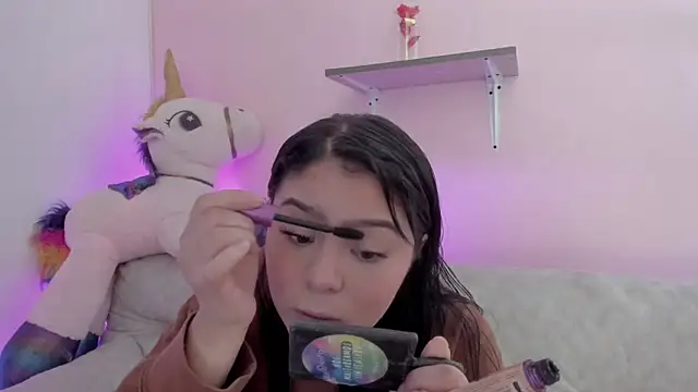 Snapshot of Oriana_Guzman chatting on 17, 5, 2026 Oriana Guzman online show from 17, 5, 2026
