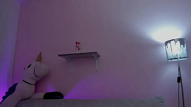 Oriana Guzman online show from 27, 4, 2026