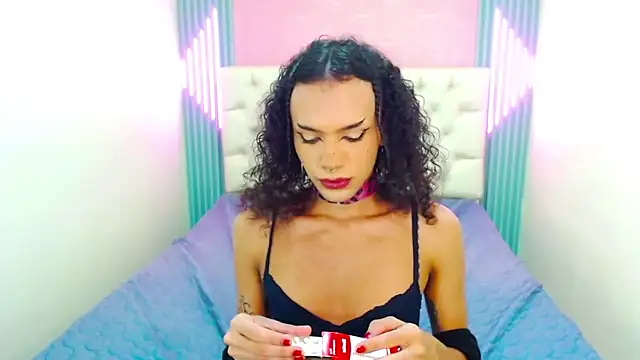 Foxy Ella  online show from 28, 10, 2025