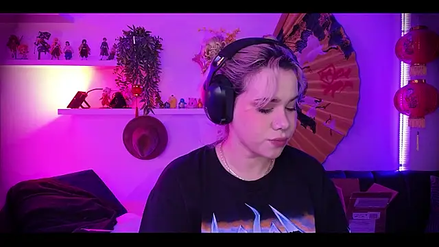 albaismynameX online show from 4, 3, 2026