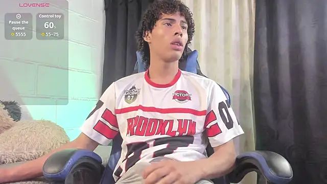 kleo helenos online show from 5, 11, 2025