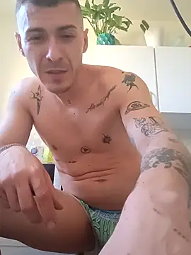 Snapshot of BenDover313OF chatting on 6, 3, 2025 BenDover313OF online show from 6, 3, 2025