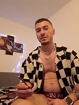 Snapshot of BenDover313OF chatting on 16, 12, 2024 BenDover313OF online show from 16, 12, 2024