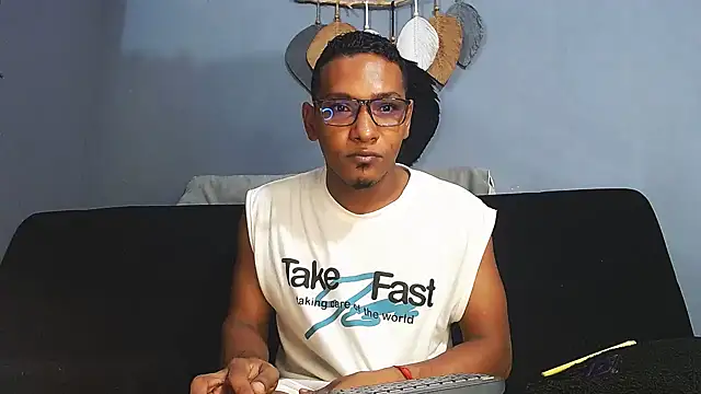 Grandeygruesa1 online show from 10, 1, 2026