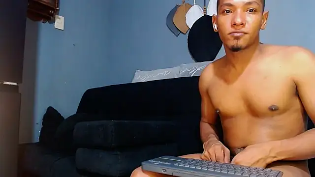 Grandeygruesa1 online show from 20, 2, 2025