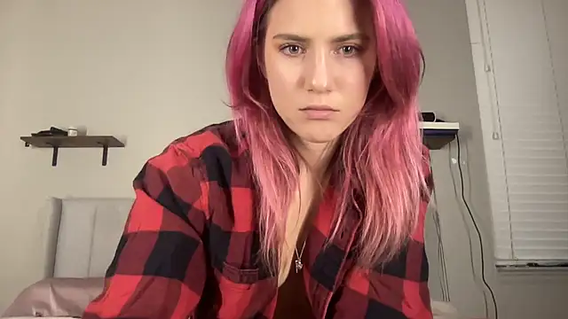 NatalieKneals online show from 5, 12, 2024