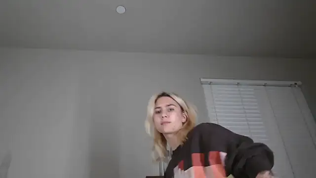 NatalieKneals online show from 26, 12, 2024