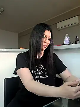 Milf Abigail online show from 7, 3, 2025