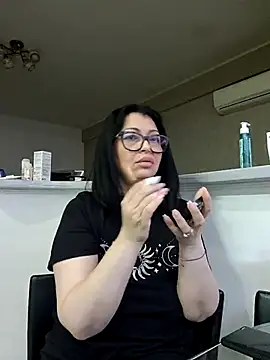 Snapshot of Milf_Abigail chatting on 29, 5, 2026 Milf Abigail online show from 29, 5, 2026