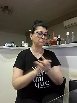 Milf Abigail online show from 3, 11, 2025