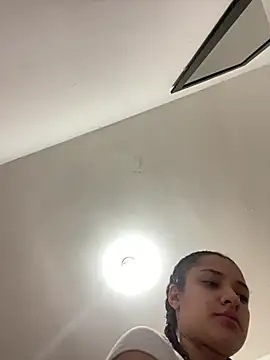 Snapshot of Alicia_ALICIA chatting on 13, 5, 2026 Alicia ALICIA online show from 13, 5, 2026