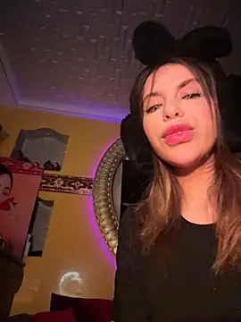 Snapshot of ORLA86 chatting on 15, 11, 2025 ORLA86 online show from 15, 11, 2025