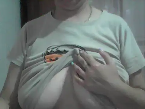 Snapshot of AnaXBerry chatting on 19, 7, 2026 AnaXBerry online show from 19, 7, 2026
