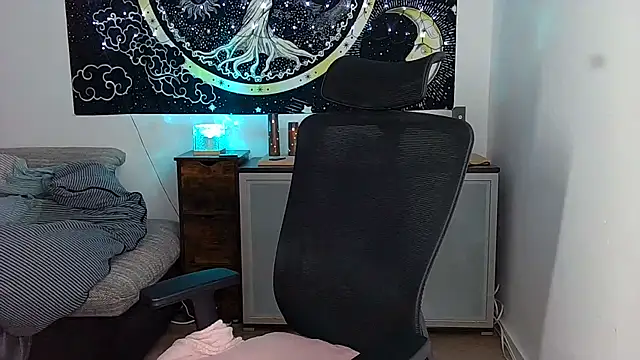 SexxyLiviaa online show from 13, 5, 2026
