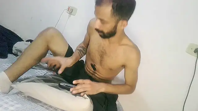 Snapshot of UncutToyBoy23cm chatting on 9, 9, 2025 UncutToyBoy23cm online show from 9, 9, 2025