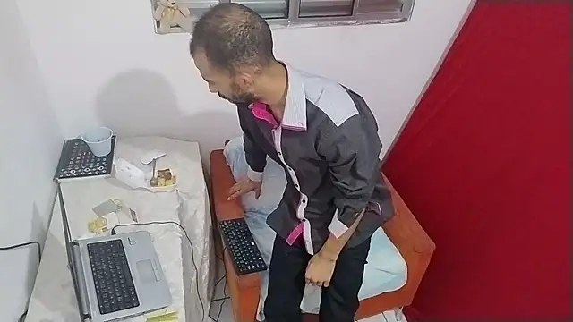 Snapshot of UncutToyBoy23cm chatting on 23, 3, 2025 UncutToyBoy23cm online show from 23, 3, 2025