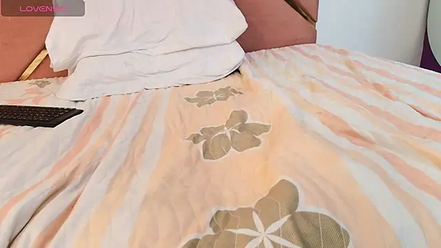 candyfox87 online show from 11, 2, 2025