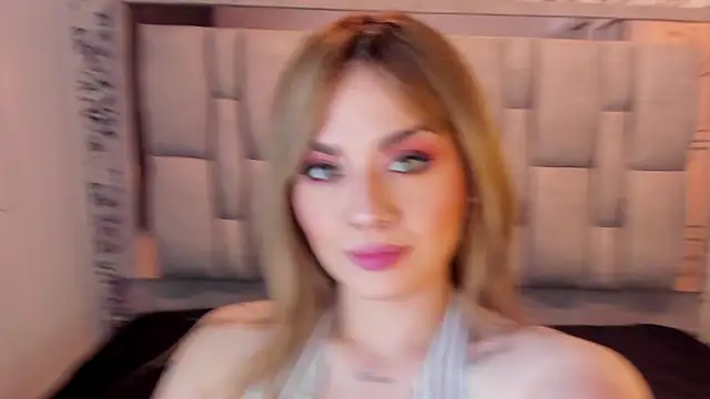 Snapshot of KataHot_ chatting on 25, 11, 2025 KataHot online show from 25, 11, 2025