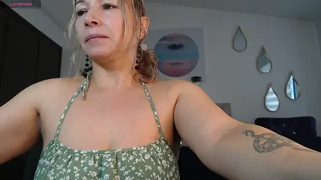 Snapshot of Ingridbergman chatting on 14, 7, 2026 Ingridbergman online show from 14, 7, 2026