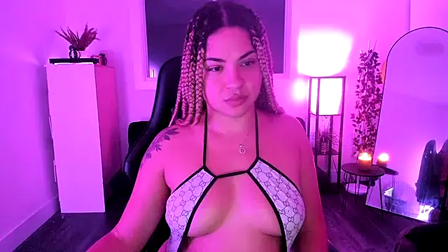 MelSaunders online show from 6, 11, 2025