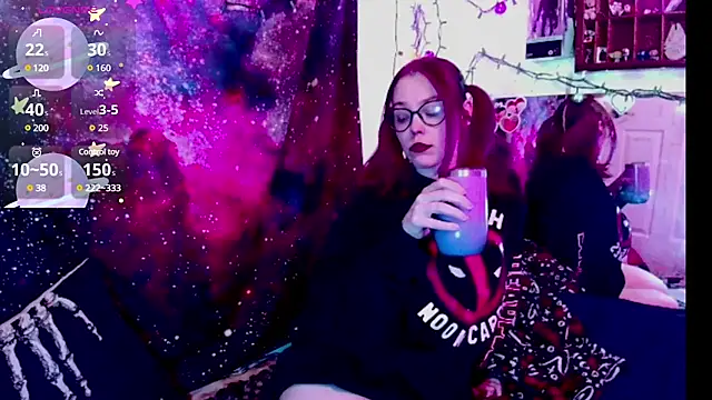 EverlyEster online show from 12, 1, 2025