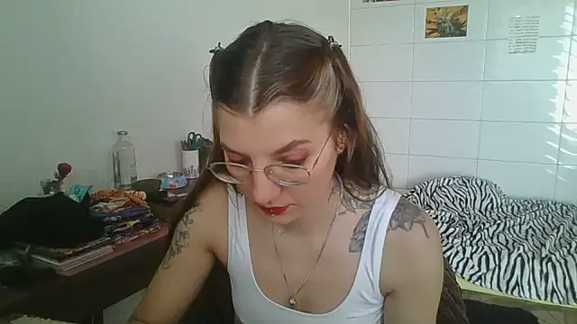 SweetyBabyDemon online show from 6, 11, 2025