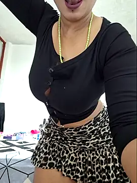 gatadeojosclaros online show from 27, 3, 2026