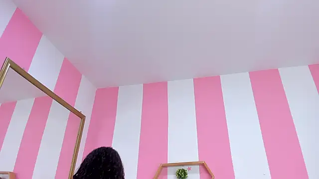 ISABELLA 020 online show from 21, 4, 2026