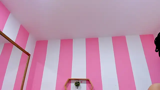 ISABELLA 020 online show from 8, 10, 2025