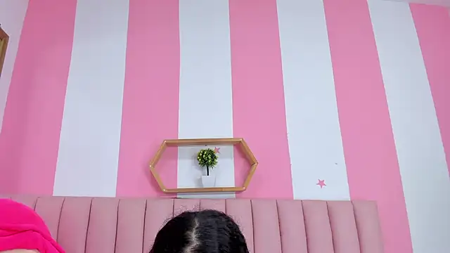 ISABELLA 020 online show from 5, 3, 2026