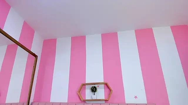 ISABELLA 020 online show from 13, 4, 2026