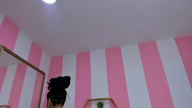 ISABELLA 020 online show from 30, 5, 2026