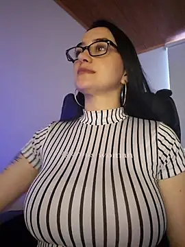 preetypeach online show from 1, 4, 2026