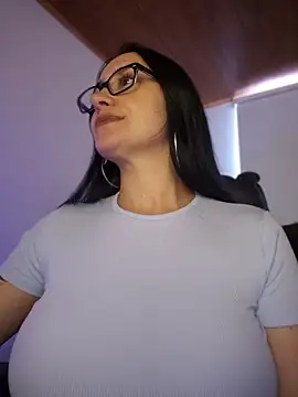 preetypeach online show from 23, 3, 2026