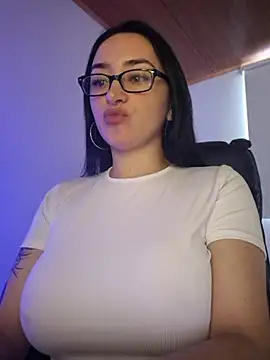 preetypeach online show from 5, 4, 2026