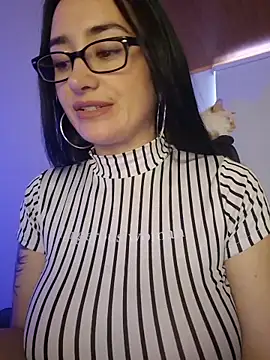 preetypeach online show from 10, 2, 2026