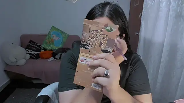 Snapshot of Aria_Fullbuster chatting on 7, 11, 2025 Aria Fullbuster online show from 7, 11, 2025