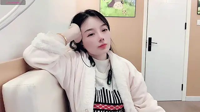 AKiKi711 online show from 12, 2, 2026