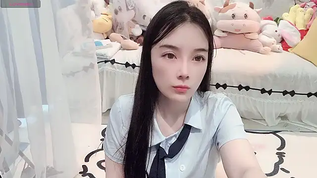 Snapshot of AKiKi711 chatting on 7, 5, 2026 AKiKi711 online show from 7, 5, 2026