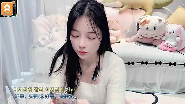 AKiKi711 online show from 28, 10, 2025