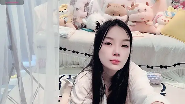 AKiKi711 online show from 4, 4, 2026