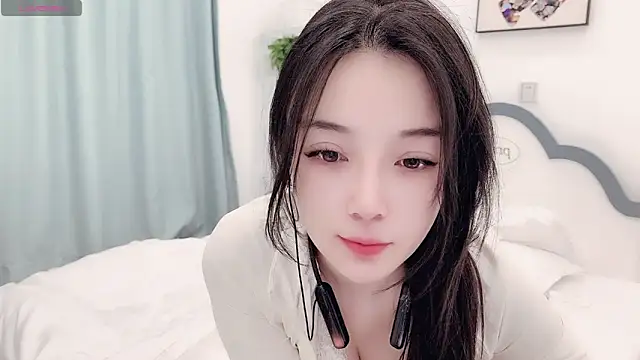 AKiKi711 online show from 9, 4, 2026