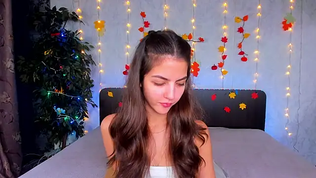 Snapshot of Milana_Crystal_ chatting on 21, 11, 2025 Milana Crystal online show from 21, 11, 2025