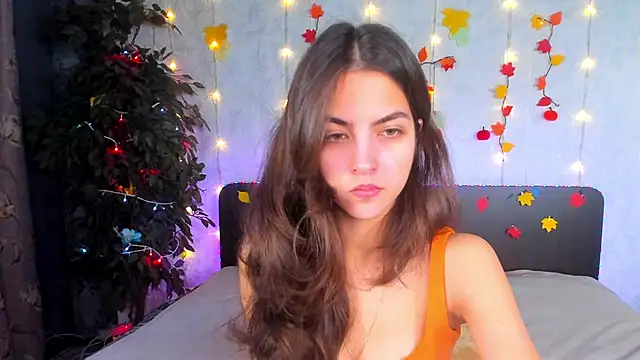 Milana Crystal  online show from 1, 12, 2025