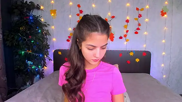 Snapshot of Milana_Crystal_ chatting on 20, 11, 2025 Milana Crystal online show from 20, 11, 2025