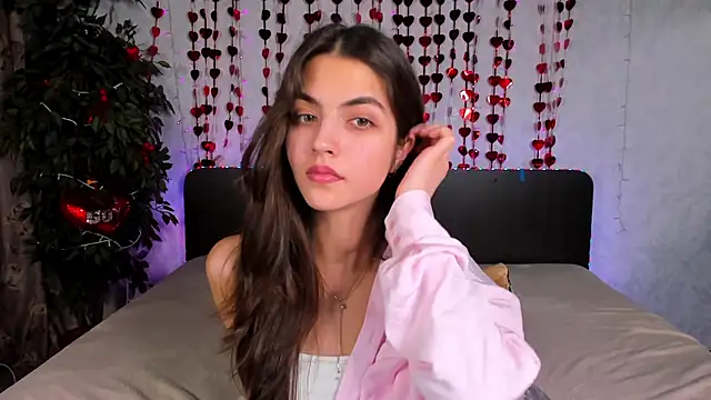 Milana Crystal  online show from 3, 3, 2025