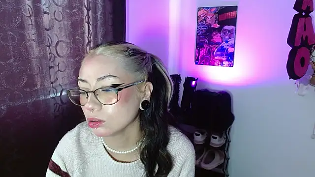 squirt charlott online show from 12, 10, 2025