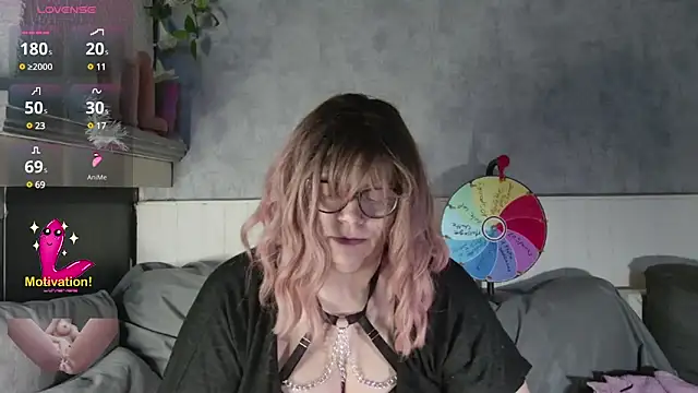 Snapshot of Lola-squirt chatting on 6, 1, 2025 Lola-squirt online show from 6, 1, 2025